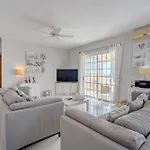 El Yuka With Heated Pool Villa *
