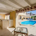 Villa El Yuka With Heated Pool