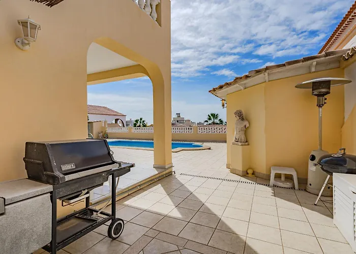 ヴィラ El Yuka With Heated Pool